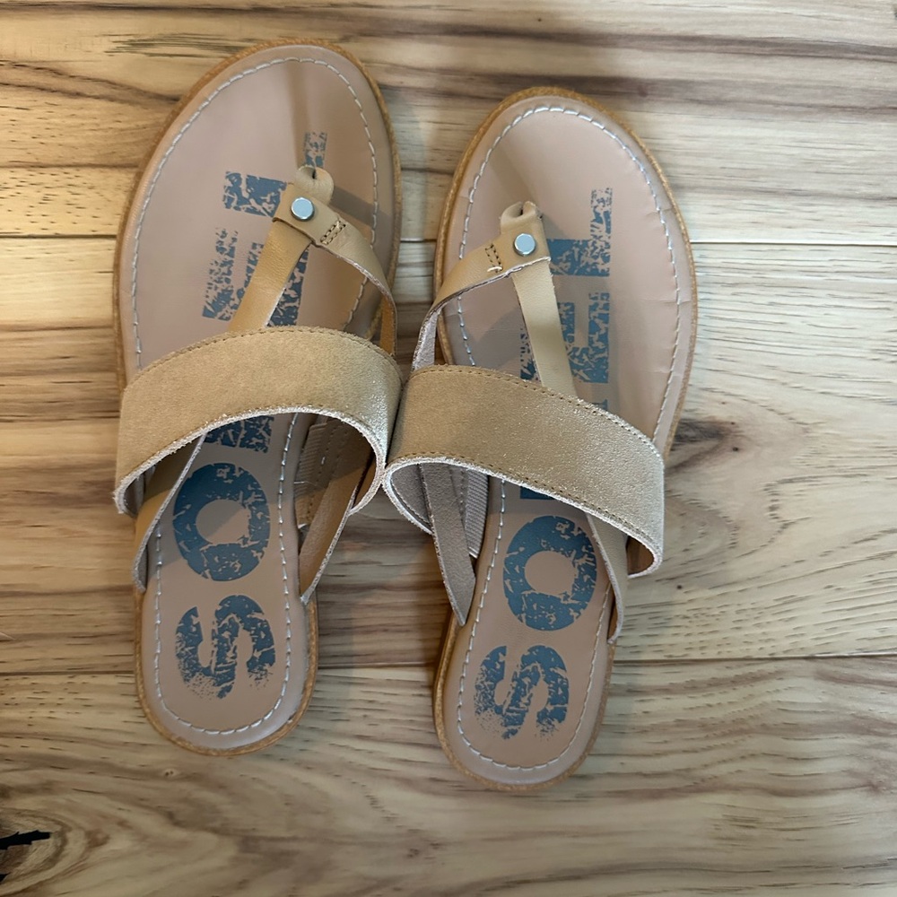 Sorel Tan Sandals Casual Slip-On Comfort